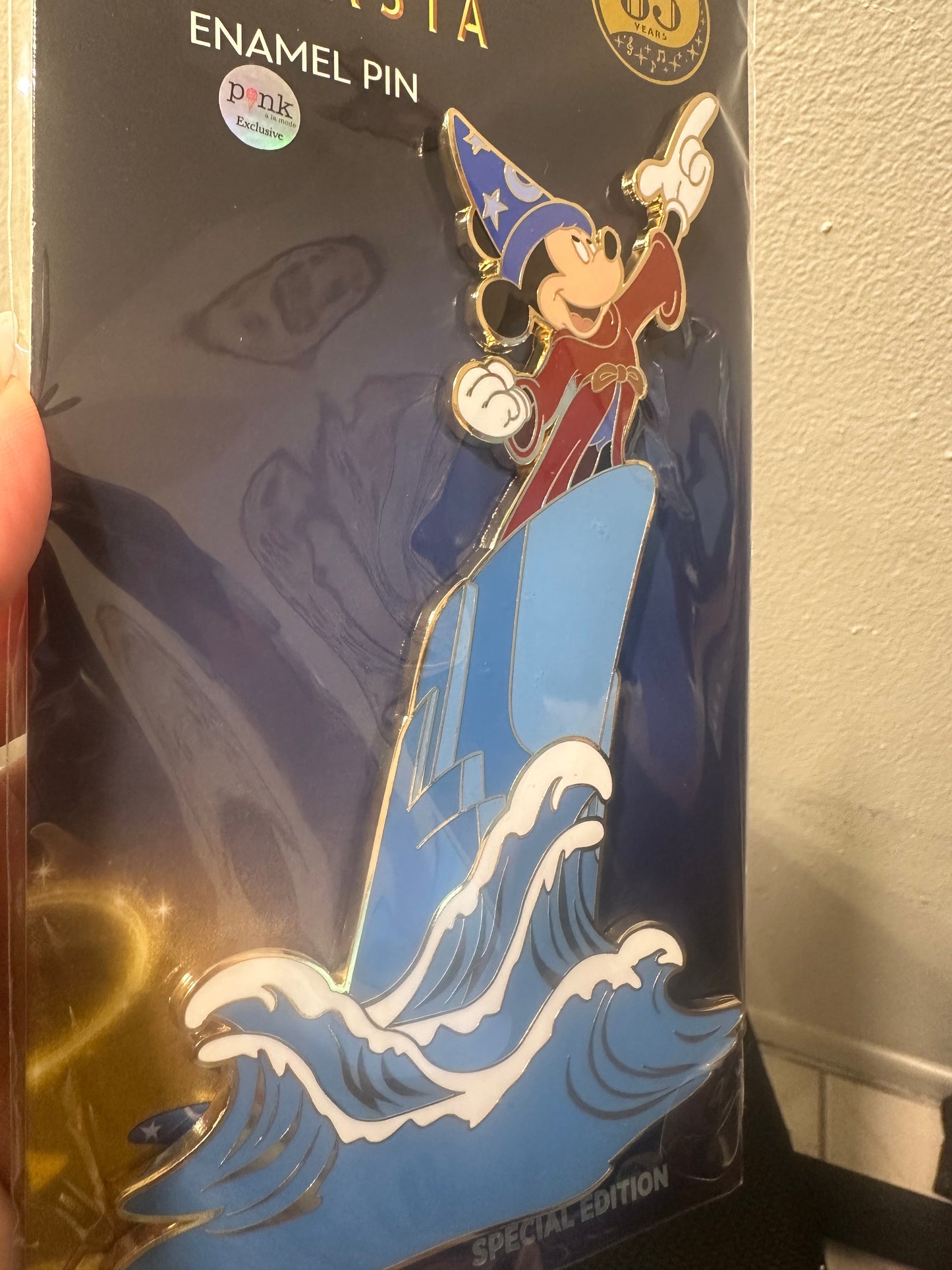 🧙‍♂️ Sorcerer Mickey “Fantasia Magic” – Special Edition