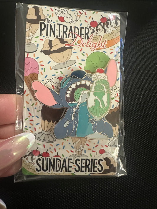 🍨 Pin Trader Delight – Stitch Sundae Series
