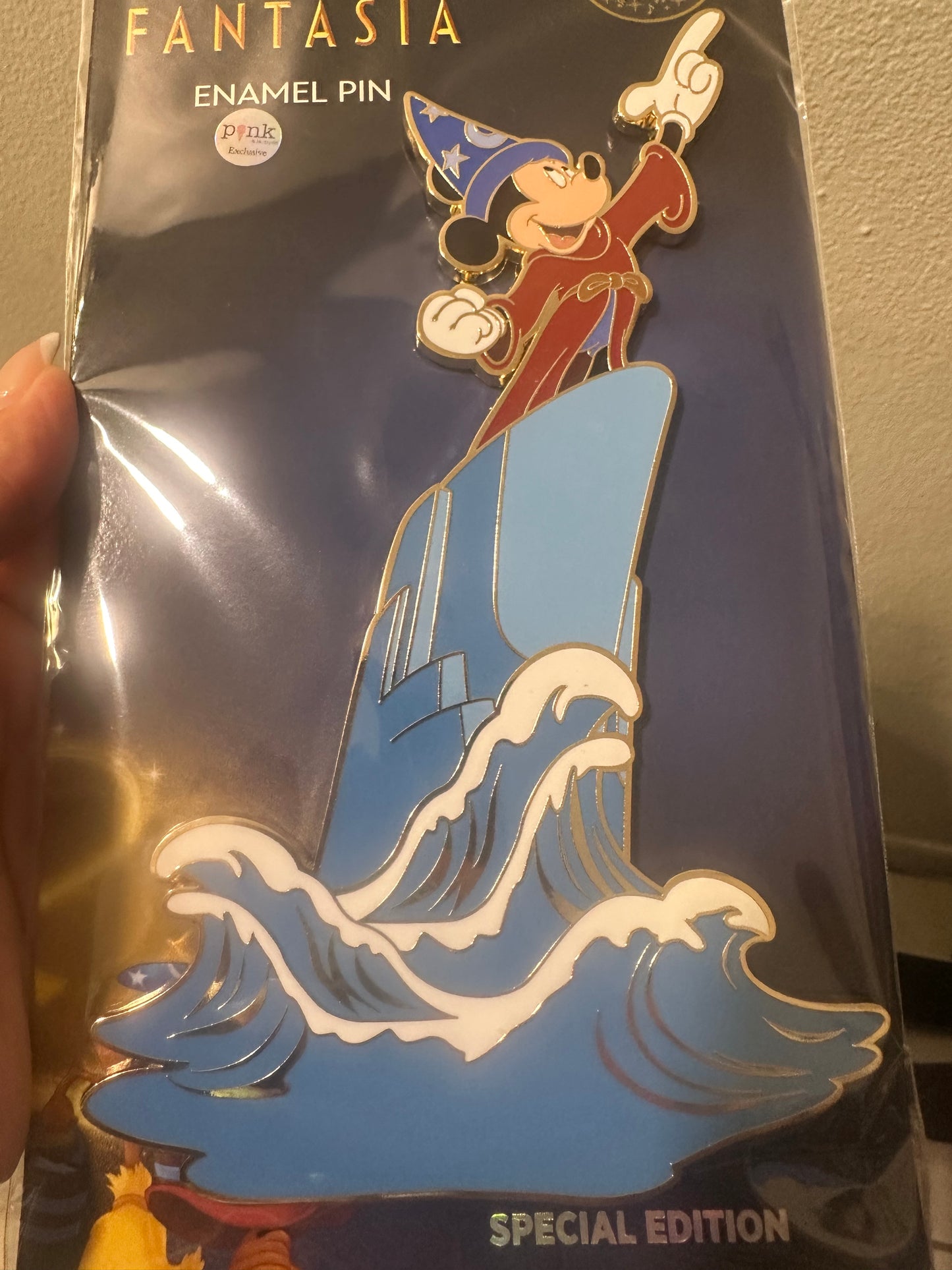 🧙‍♂️ Sorcerer Mickey “Fantasia Magic” – Special Edition